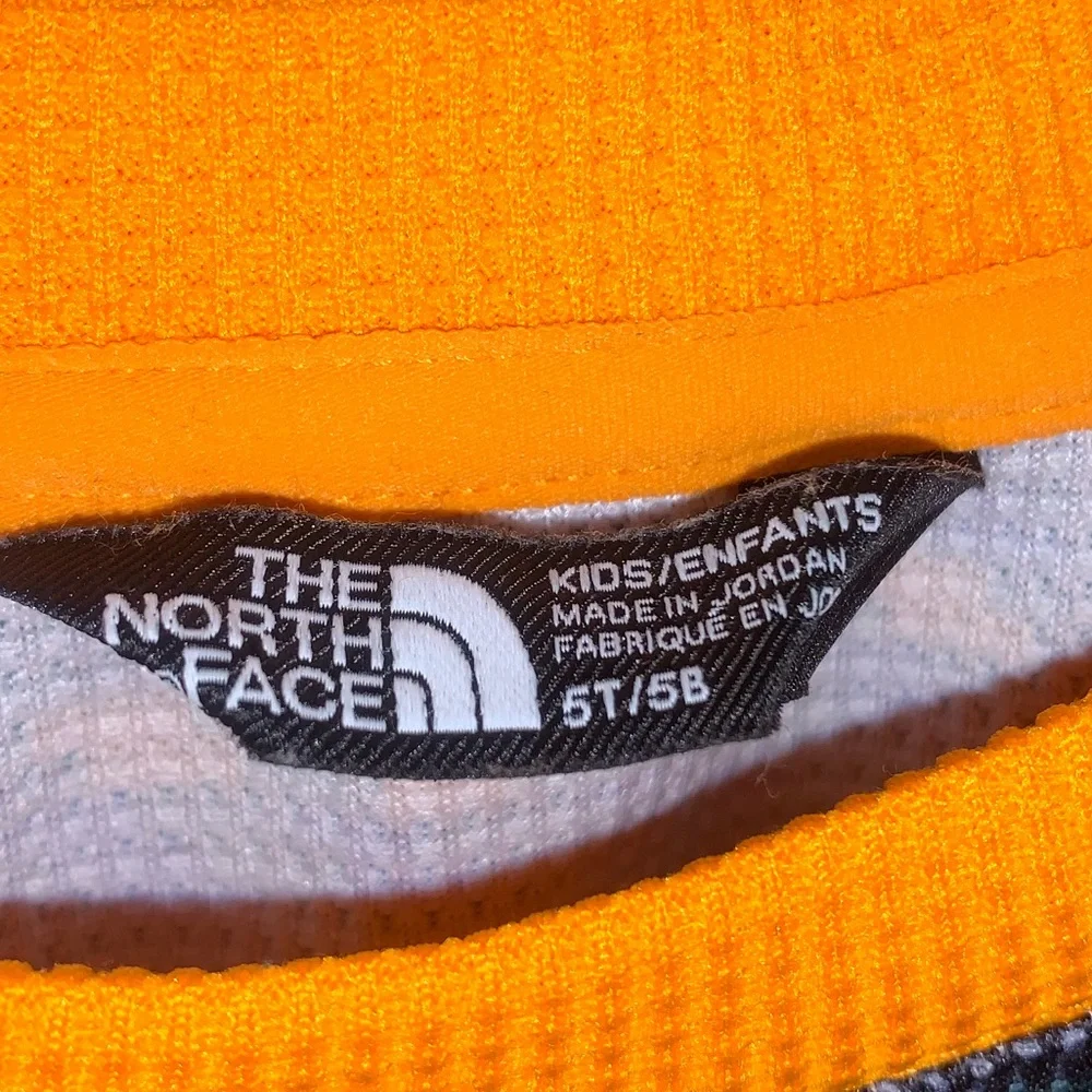 The North Face Kids 2-Piece Thermal Layer Set | Cozy Waffle Base - 5T - Picture 5 of 9